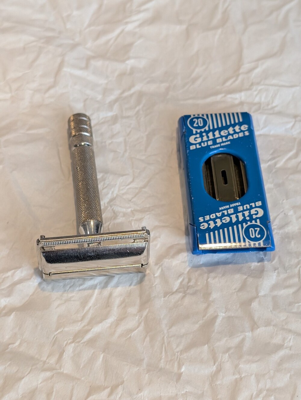 Vintage 1952 Gillette Super Speed Safety Razor X3 & Blue Blade Container